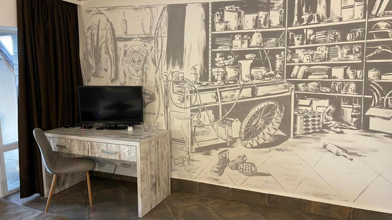 Готель Clubhouse Івано-Франківськ