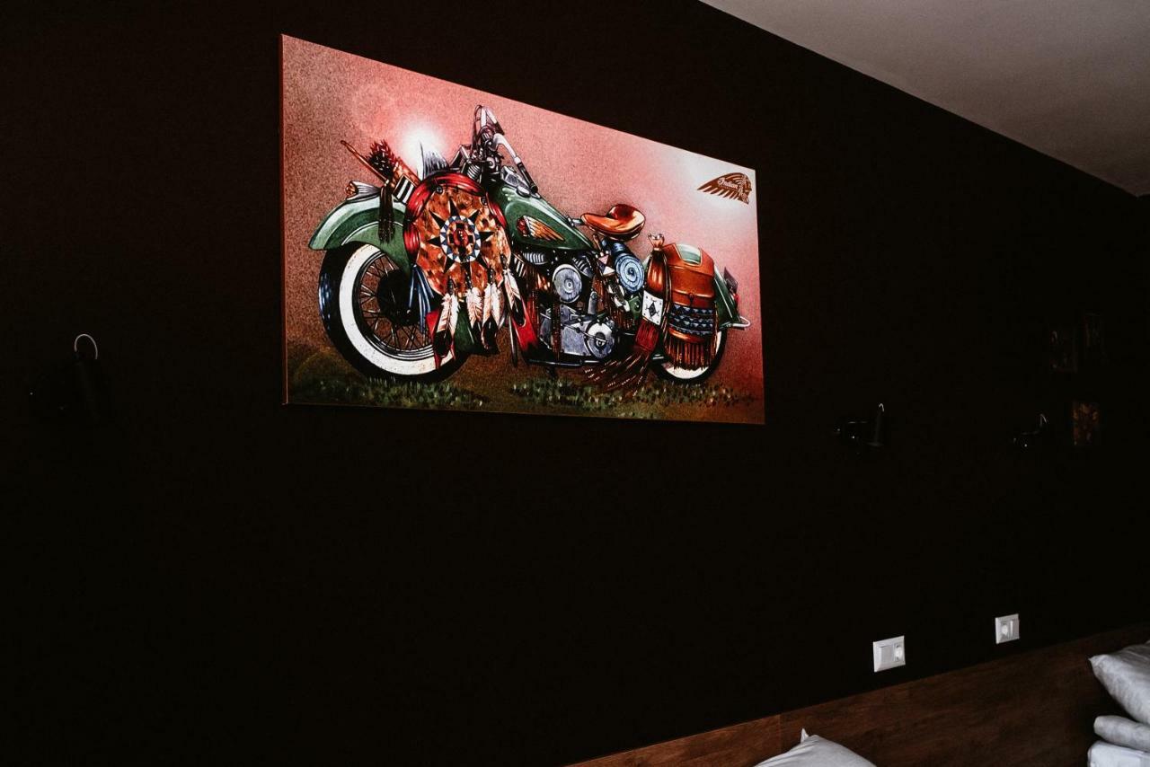 Готель Clubhouse Івано-Франківськ